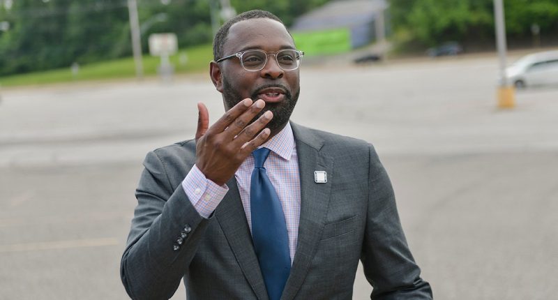 Blue city mayor nearly kidnapped before claiming city is getting safer: police