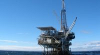 Carolina governors team up in push to keep offshore drilling ban in place