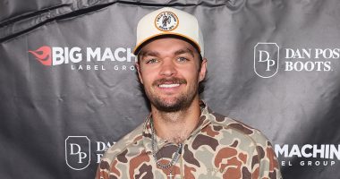 Country star makes drastic career move after deadly crash