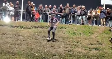 Footy fans at a Manly Sea Eagles match decided to take run it straight to new levels by using the hill at Four Pines Park, formerly known as Brookvale Oval