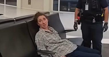 Drunk Karen learns harsh lesson for forcing entire plane to disembark