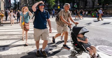 Eastern states swelter in record-breaking heat as 'extremely dangerous' conditions continue