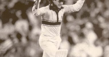 Allan Lamb took 18 off Bruce Reid’s final over to pinch a three-wicket win under the SCG lights