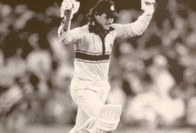 Allan Lamb took 18 off Bruce Reid’s final over to pinch a three-wicket win under the SCG lights