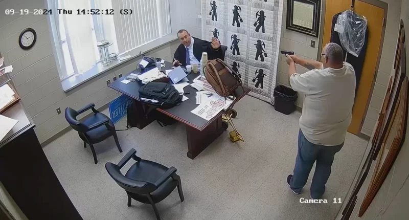 Ex-sheriff accused of shooting judge in chambers says state skirted law, should toss murder case: report