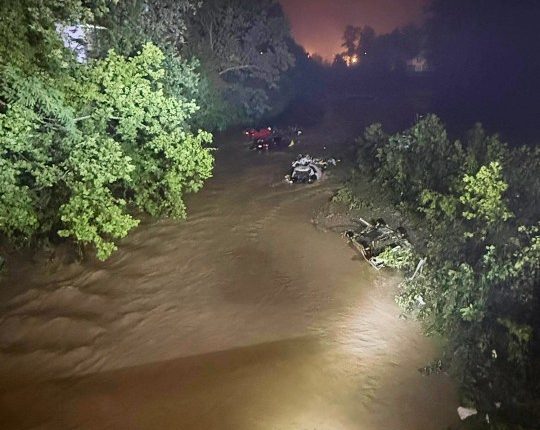 Flash flooding kills 5 in West Virginia, rescue teams searching for missing people