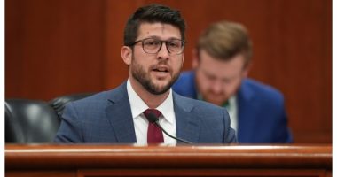 Florida AG asks Supreme Court to pave way for new immigration law 