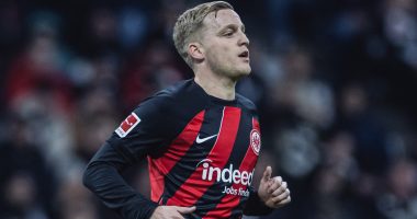 Forgotten Manchester United loanee Donny van de Beek in new low as Eintracht Frankfurt decide against £9.5million buy option