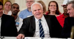 Fred Smith, FedEx founder who revolutionized the package delivery business, dies at 80