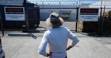 Immigration authorities extend activity in Los Angeles area amid street protests