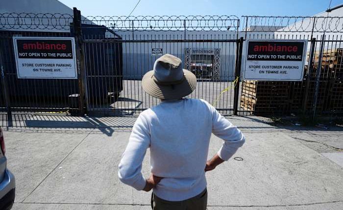 Immigration authorities extend activity in Los Angeles area amid street protests