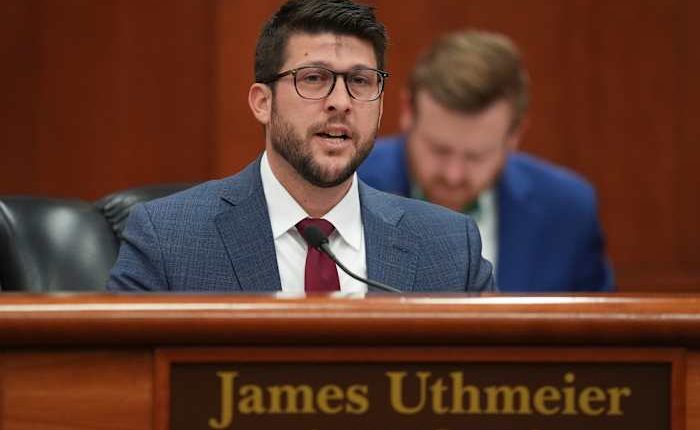 Immigration letter lands Florida attorney general in contempt of court, federal judge rules