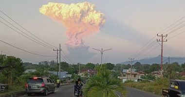 Indonesia on highest alert after major volcano eruption