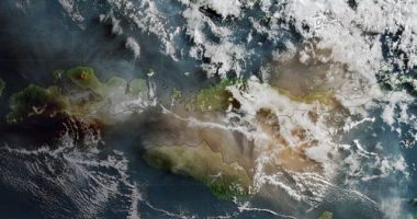 Tï»¿he eruption of Indonesia's Lewotobi Laki-Laki was seen from space, with plumes of smoke and ash being thrown into the atmosphere.