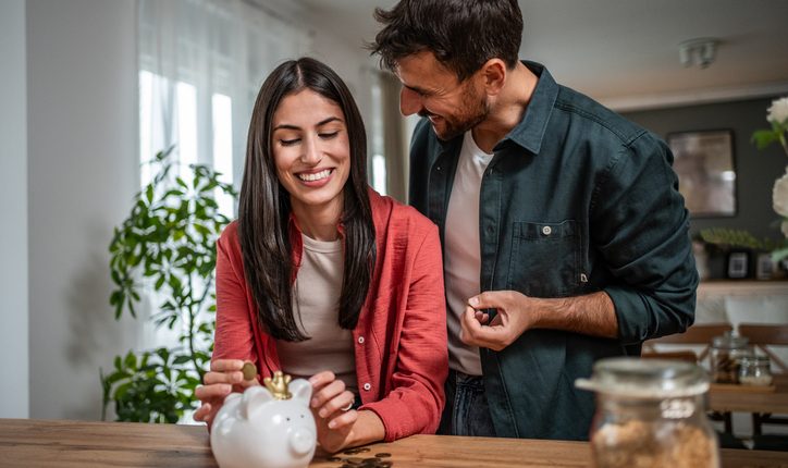 Is $15 an hour enough? Only for DINKs in these states, data shows