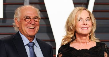 Jimmy Buffett's 'upset and confused' widow locked in legal row