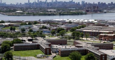 Judge blocks plan to allow immigration agents in New York City jail