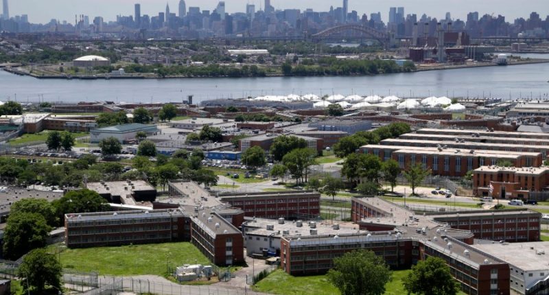 Judge blocks plan to allow immigration agents in New York City jail