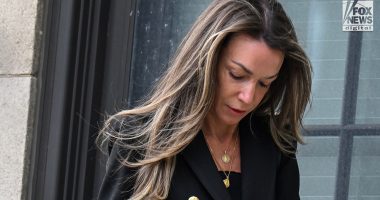 Karen Read defense gets boost as plow driver testifies he saw no body in snow during Boston cop death case