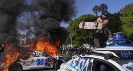 LA Rioters Brandish 'Head' of Trump, Set Waymo Cars on Fire; Even CNN Admits There's a Problem