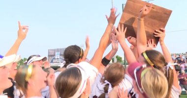 LeRoy softball hoping for hardware in Peoria