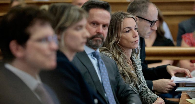 Lead detective’s text messages cast shadow over Karen Read murder trial