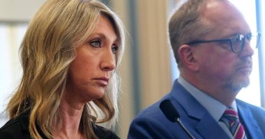 Married Ohio school administrator, 43, learns sentence for sex with teen student in office