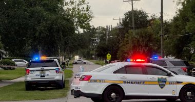 Masked gunman injuries Jacksonville man in front-yard shooting
