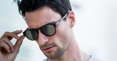 Meta Plans to Release New Oakley, Prada AI Smart Glasses