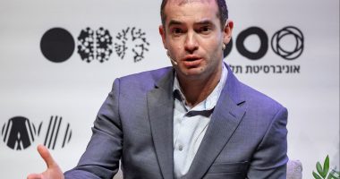 Meta Poaches Safe Superintelligence CEO for New AI Team