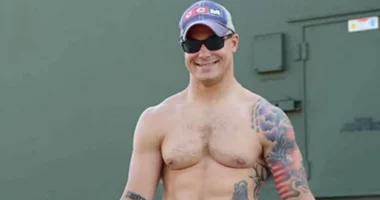Military-trained dad accused of killing daughters nears 3 weeks living in wilderness amid manhunt