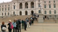 Minnesota lawmakers shot: Former President Joe Biden pays respects as Melissa, Mark Hortman, dog lying in state; Boelter in court