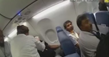 New Video: No Air Conditioning on Delta flight leaving Savannah, man collapses