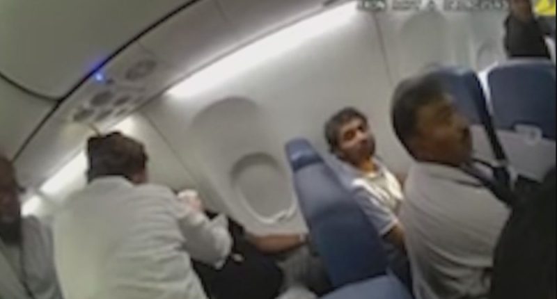 New Video: No Air Conditioning on Delta flight leaving Savannah, man collapses