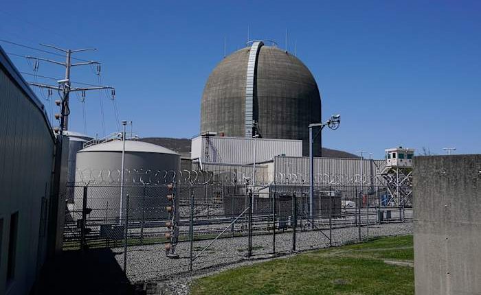 New York governor seeks to build the state’s first new nuclear power plant in decades