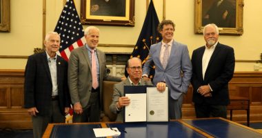New law sets up commission to review Indiana-Illinois boundary