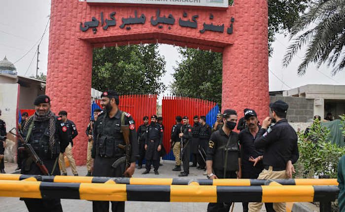 Over 100 inmates escape from a Pakistan prison after an earthquake evacuation in Karachi