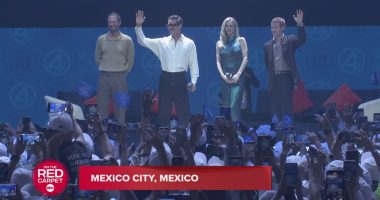 Pedro Pascal, Vanessa Kirby, Ebon Moss-Bachrach and Joseph Quinn get a "Fantastic" welcome at CCXP Mexico 2025.