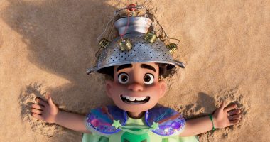 Pixar's Cute Aliens Can't Save A Predictable Story