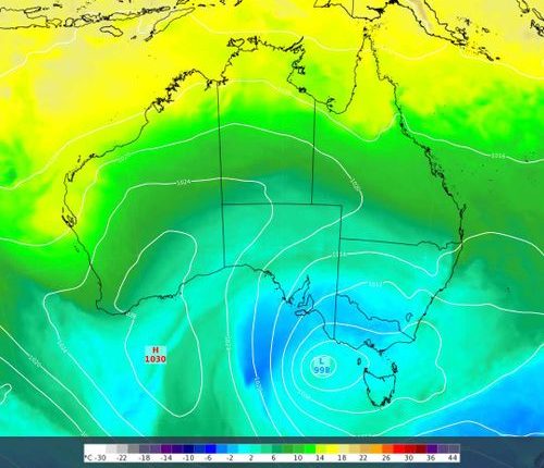 Modelled 850 hPa temperature and mean sea level pressure (MSLP) showing cold air being driven over southeastern Australia on Sunday, June 8, 2025.