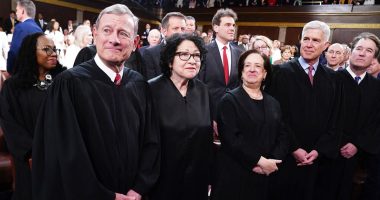Poll: Americans overwhelmingly want Trump to obey court rulings, but MAGA Republicans are split