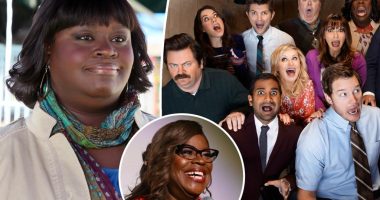 Retta reveals details about 'Parks and Rec' cast group chat