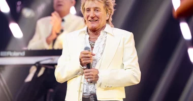 Rod Stewart Cancels Second Vegas Show on Doctor’s Orders: What Fans Should Know