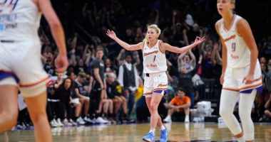 Rookie Lexi Held scores season-high 24 points as Mercury close on 18-1 run to beat Valkyries 86-77