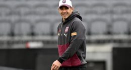 See the touching Billy Slater dressing room act that speaks volumes about his scandal-plagued State of Origin week