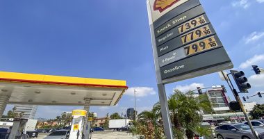Shell targets rival in huge oil deal poised to shake up gas stations
