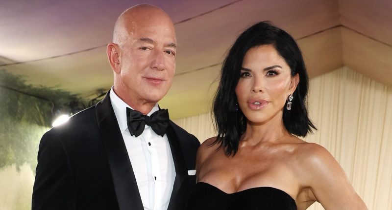 Singer arrives in Venice for Jeff Bezos and Lauren Sanchez's wedding