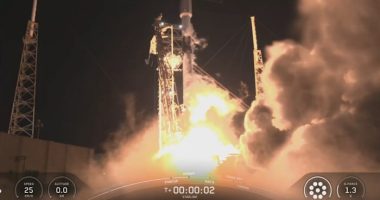 SpaceX prepares for overnight launch from Florida coast