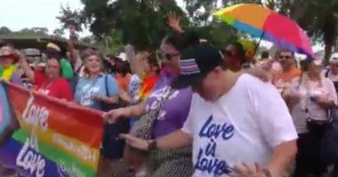 St. Pete pride parade draws thousands to downtown
