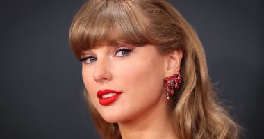 Taylor Swift files restraining order against alleged stalker, says he 'makes me fear for my safety'